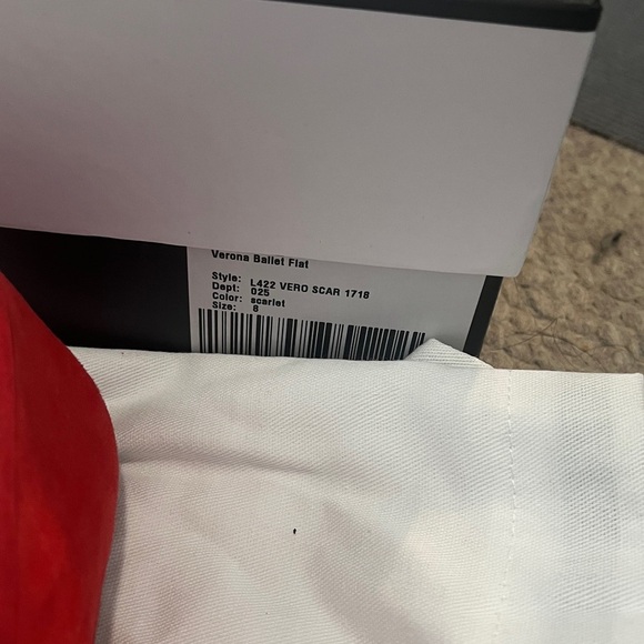 NEW Larroude Verona Ballet Flat In Scarlet Suede sz 8 - Picture 2 of 5
